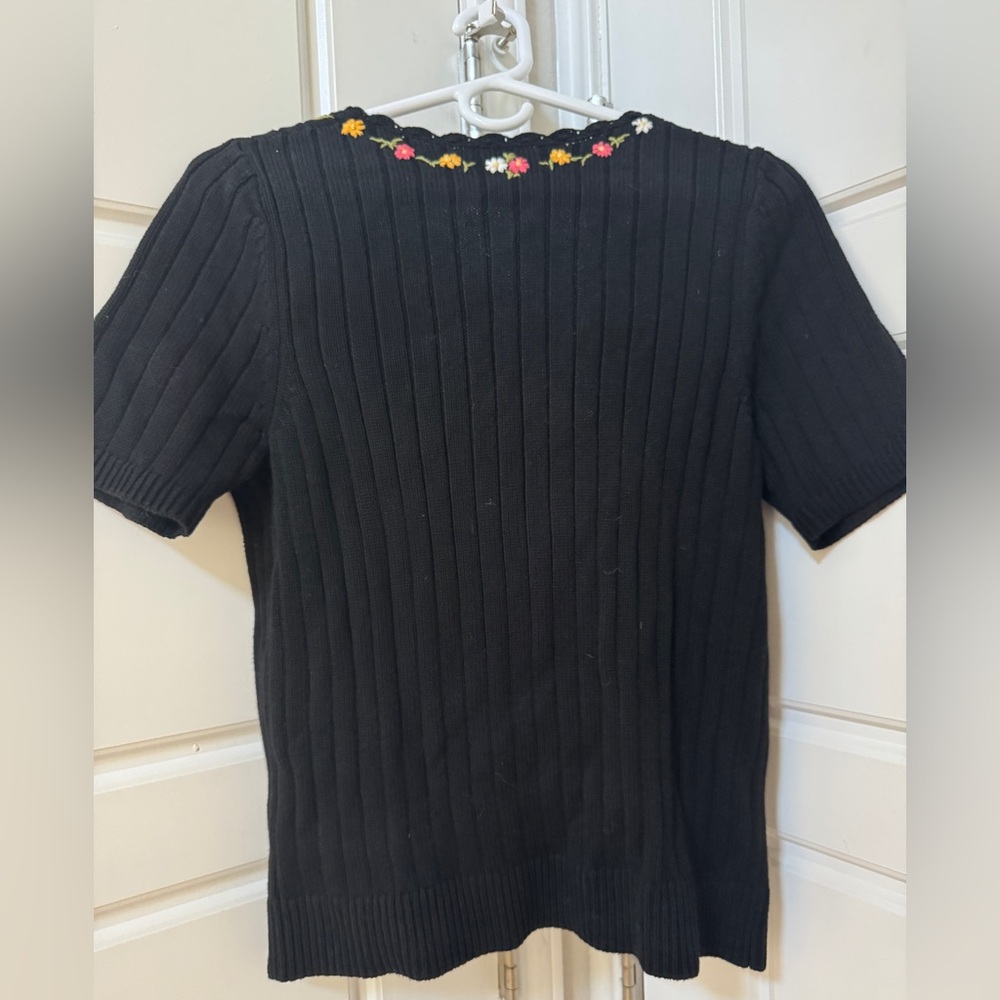 Sezane Black Short-Sleeve Ribbed Cardigan with Floral Embroidery - Picture 5 of 7